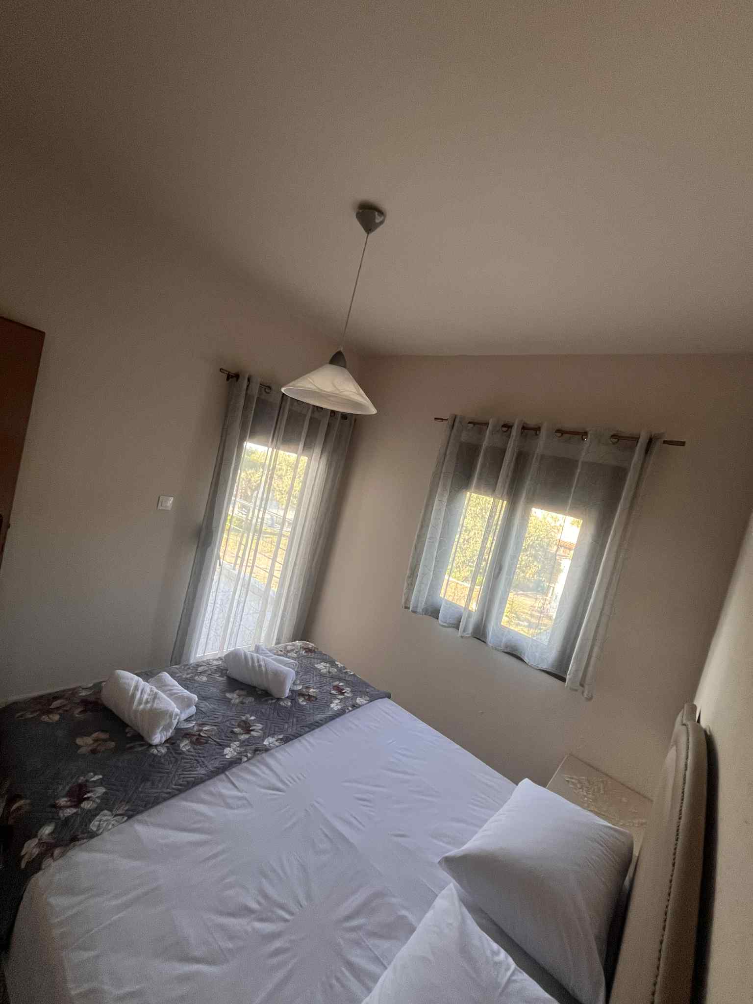 Multi-room apartment with a double bed